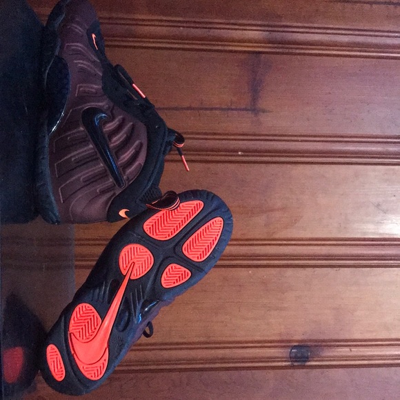 hyper crimson foamposites